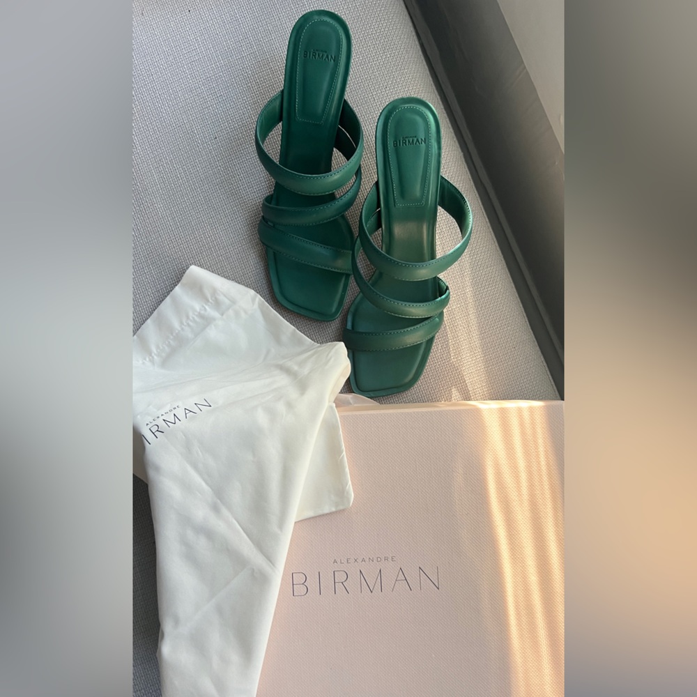 Alexandre Birman Green leather strappy heels